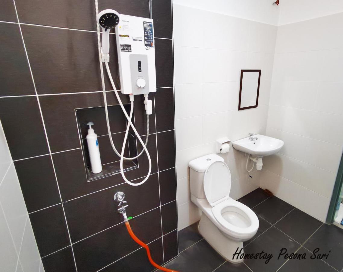 Pesona Suri Homestay Batu Pahat Buitenkant foto